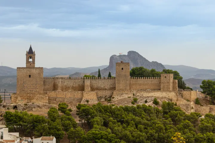Alcazaba de Antequera y la Peña de los Enamorados