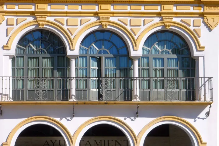 Ayuntamiento de Dos Hermanas en la Plaza de la Constitución