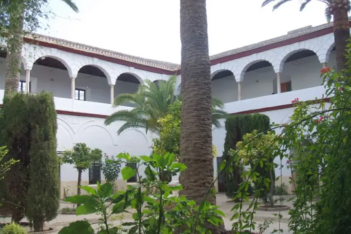 Patio del antiguo convento de la Merced en Écija